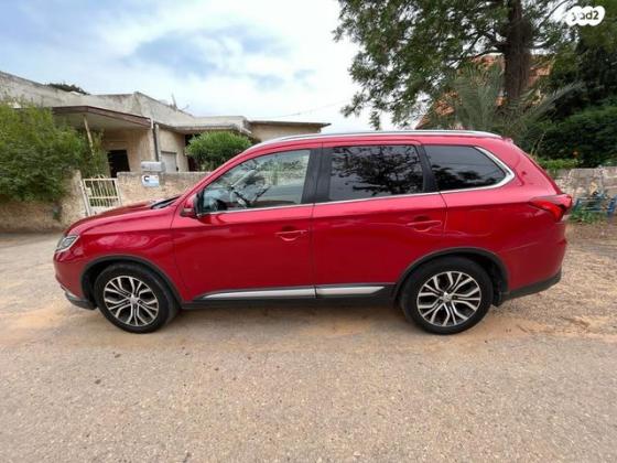 מיצובישי אאוטלנדר Premium אוט' 7 מק' 2.0 (150 כ''ס) בנזין 2018 למכירה בחדרה