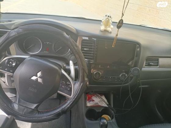 מיצובישי אאוטלנדר 4X4 Supreme אוט' 7 מק' 2.0 (150 כ"ס) בנזין 2015 למכירה בביתר עילית
