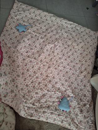 שמיכת פיקניק של המותג מיננה