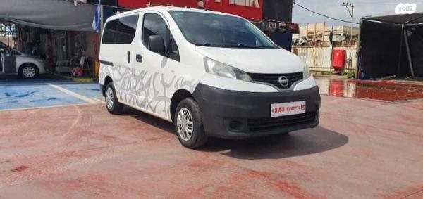 ניסאן NV200 Upper ידני דיזל 5 מק' 1.5 (90 כ''ס) דיזל 2015 למכירה בראשון לציון