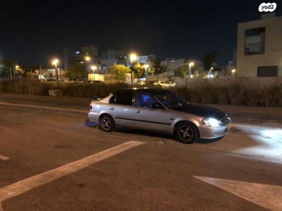 הונדה סיוויק (עד 2006) Premium SR אוט' 1.6 (125 כ''ס) בנזין 2000 למכירה ברמלה