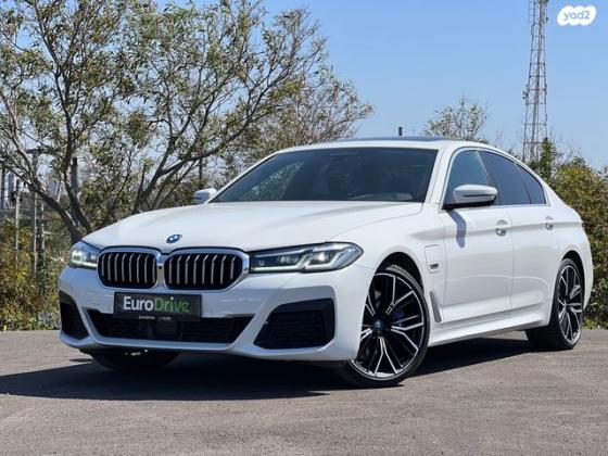 ב.מ.וו סדרה 5 4X4 545E M-Sport Individual אוט' 3.0 (286 כ"ס) היברידי חשמל / בנזין 2022 למכירה בהרצליה