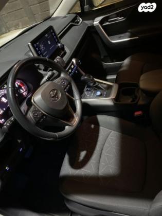 טויוטה RAV4 ארוך 4X4 Experience אוט' 2.0 (175 כ''ס) בנזין 2020 למכירה בראמה