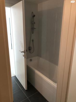 מיכל לייב כץ 94 (שיכון מפ"ם)