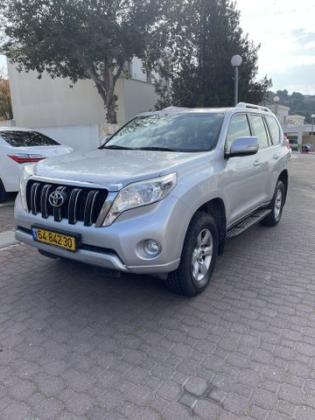 טויוטה לנד קרוזר ארוך 4X4 Luxury אוט' דיזל 7 מק' 3.0 (190 כ''ס) דיזל 2014 למכירה בכפר ורדים