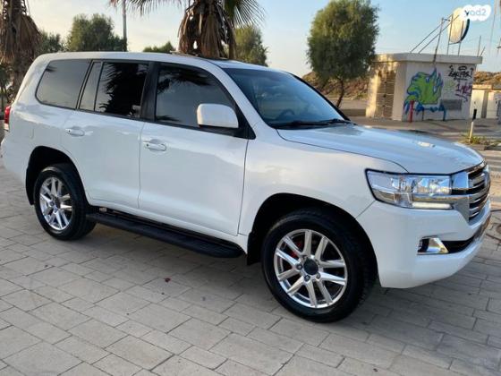 טויוטה לנד קרוזר V8 4X4 Luxury אוט' דיזל 4.5 (286 כ''ס) דיזל 2009 למכירה בראשון לציון