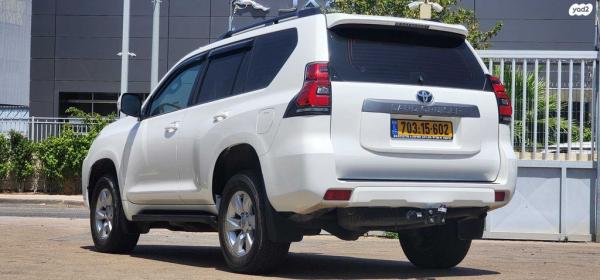 טויוטה לנד קרוזר ארוך TS 7 אוט' 7 מק' דיזל 5 דל' 2.8 (204 כ"ס) דיזל 2021 למכירה בחיפה