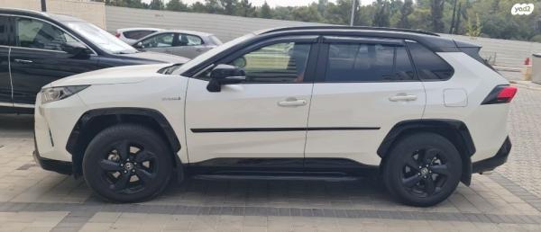 טויוטה RAV4 הייבריד E-motion Sky הייבריד אוט' 2.5 (178 כ''ס) בנזין 2022 למכירה בחריש