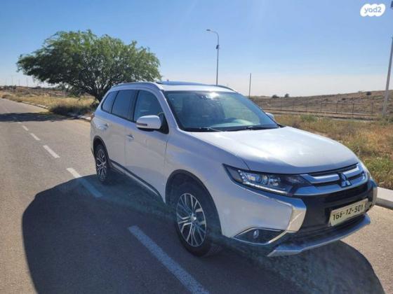 מיצובישי אאוטלנדר Instyle אוט' 7 מק' 2.0 (150 כ"ס) בנזין 2018 למכירה בבאר שבע