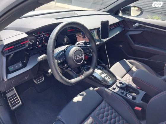 אאודי RS3 4X4 Sedan אוט' 2.5 (400 כ''ס) בנזין 2023 למכירה בתל אביב יפו