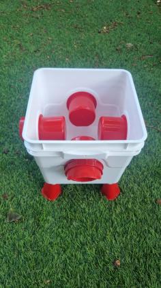 מיכלים למים ואוכל לציפורים/עופות 8