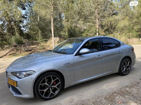 אלפא רומיאו ג'וליה Veloce RWD אוט' 2.0 (280 כ''ס) בנזין 2021 למכירה בהוד השרון