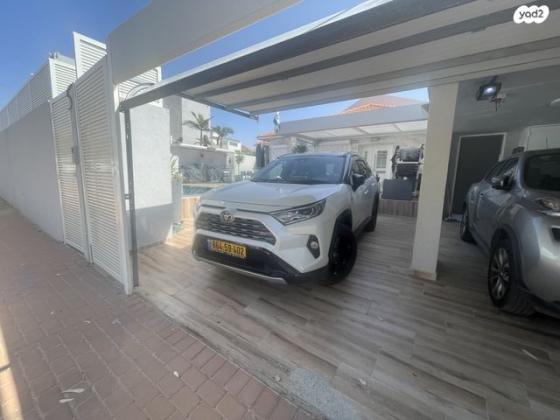 טויוטה RAV4 הייבריד E-motion Sky הייבריד אוט' 2.5 (178 כ''ס) בנזין 2021 למכירה בנתניה