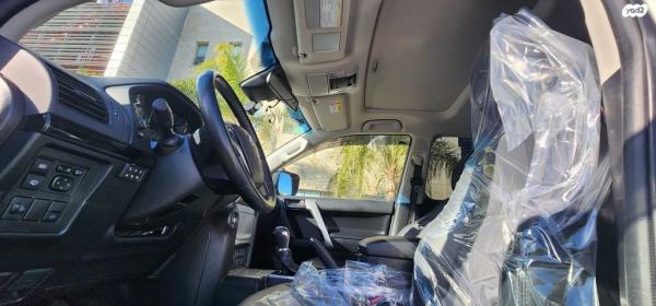 טויוטה לנד קרוזר קצר 4X4 Luxury SWB אוט' 3 דלתות דיזל 2.8 (204 כ''ס) דיזל 2022 למכירה בחיפה