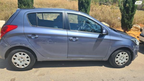 יונדאי i20 Insight אוט' 1.4 (100 כ"ס) בנזין 2013 למכירה בהרצליה