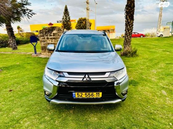 מיצובישי אאוטלנדר 4X4 Supreme אוט' 7 מק' 2.0 (150 כ"ס) בנזין 2014 למכירה באשקלון