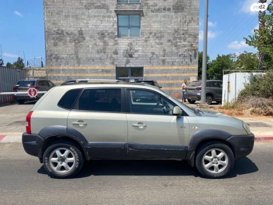 יונדאי טוסון 4X4 GLS אוט' בנזין 2.7 (175 כ''ס) בנזין 2005 למכירה בנתניה