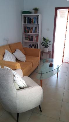 ספה זוגית יפה, חדשה ונוחה מאוד