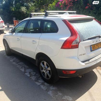 וולוו XC60 4X4 D5 סטיישן אוט' דיזל 2.4 (205 כ''ס) דיזל 2010 למכירה במכמורת
