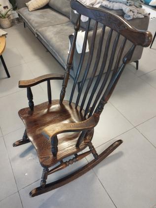 כסא נדנדה וינטג'יכול לשמש גם