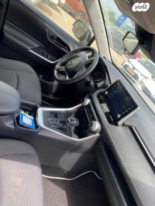 טויוטה RAV4 הייבריד E-volve הייבריד אוט' 2.5 (178 כ''ס) בנזין 2019 למכירה בחיפה