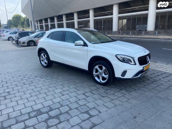 מרצדס GLA GLA200 Style FL אוט' 1.6 (156 כ"ס) בנזין 2019 למכירה בתל אביב יפו