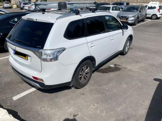 מיצובישי אאוטלנדר 4X4 Supreme אוט' 7 מק' 2.0 (150 כ"ס) בנזין 2015 למכירה בירושלים