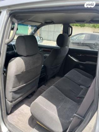 טויוטה לנד קרוזר ארוך 4X4 STD אוט' דיזל 8 מק' 3.0 (166 כ''ס) דיזל 2005 למכירה בקרית אתא