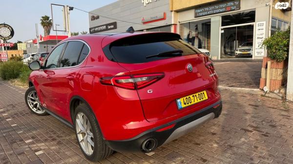 אלפא רומיאו סטלויו 4X4 First Edition SR אוט' 2.0 (280 כ''ס) בנזין 2018 למכירה בחדרה