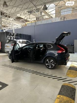 וולוו V40 T4 R-Design אוט' 1.6 (180 כ"ס) בנזין 2014 למכירה בבת חפר