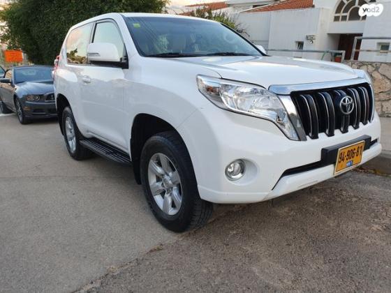 טויוטה לנד קרוזר קצר 4X4 Luxury אוט' דיזל 2.8 (177 כ"ס) דיזל 2017 למכירה בחיפה
