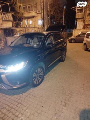 מיצובישי אאוטלנדר Premium אוט' 7 מק' 2.0 (150 כ''ס) בנזין 2019 למכירה בירושלים