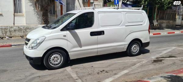 יונדאי i800 GL CRDI סגור ידני דיזל 2.5 (136 כ''ס) דיזל 2012 למכירה בתל אביב יפו