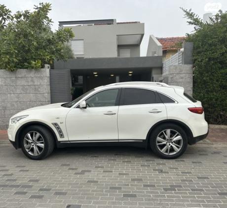 אינפיניטי QX70 / FX37 4X4 GT אוט' 3.7 (320 כ''ס) בנזין 2017 למכירה ברעננה