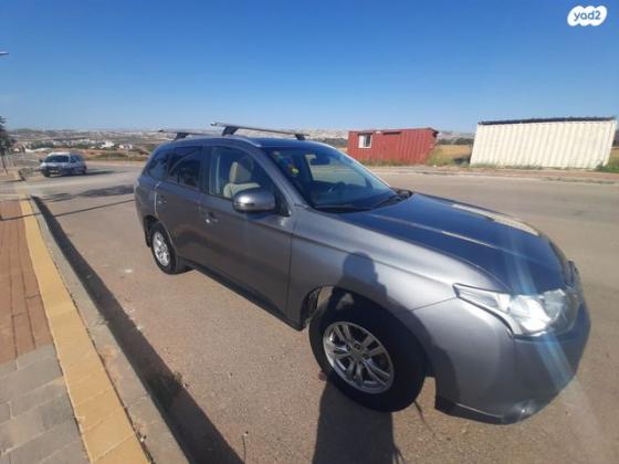 מיצובישי אאוטלנדר Instyle אוט' 7 מק' 2.0 (150 כ"ס) בנזין 2014 למכירה בבני דקלים