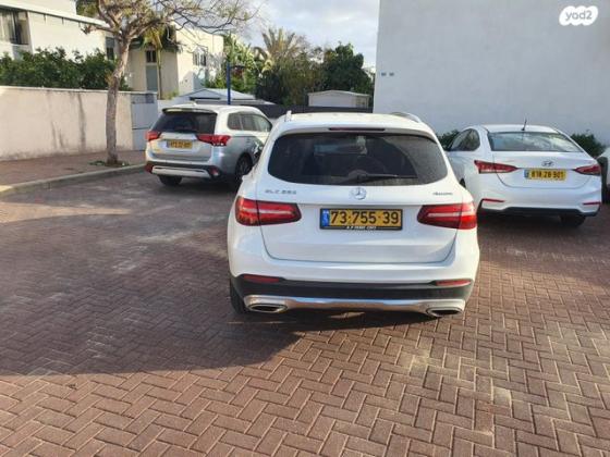 מרצדס GLC 4X4 GLC250 4MATIC Premium אוט' 2.0 (211 כ''ס) בנזין 2017 למכירה ביבנה