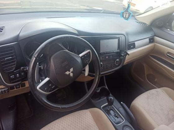 מיצובישי אאוטלנדר Instyle אוט' 7 מק' 2.0 (150 כ"ס) בנזין 2015 למכירה בפרדס חנה כרכור