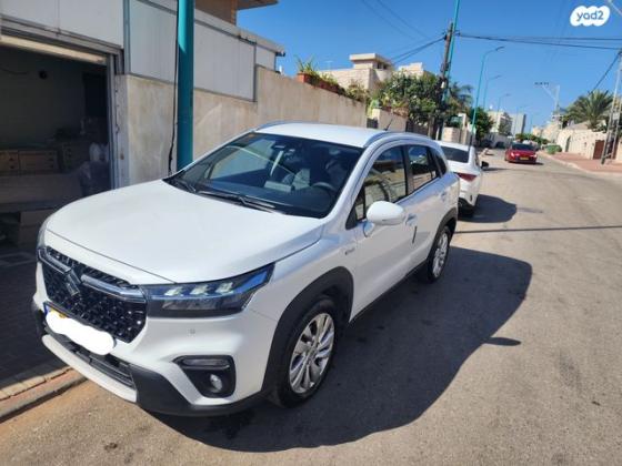 סוזוקי SX4 קרוסאובר GLX אוט' הייבריד 1.4 (129 כ"ס) בנזין 2022 למכירה בטירה