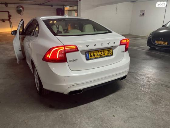 וולוו S60 T5 Kinetic אוט' 2.0 (245 כ''ס) בנזין 2016 למכירה בתל אביב יפו