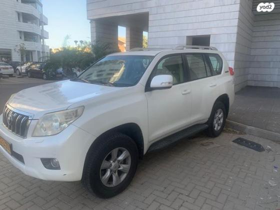 טויוטה לנד קרוזר ארוך 4X4 Luxury 60th אוט' דיזל 7 מק' 3.0 (190 כ''ס) דיזל 2011 למכירה בחדרה