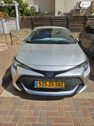 טויוטה קורולה הייבריד Excite הצ'בק אוט' 1.8 (98 כ''ס) בנזין 2021 למכירה באור יהודה