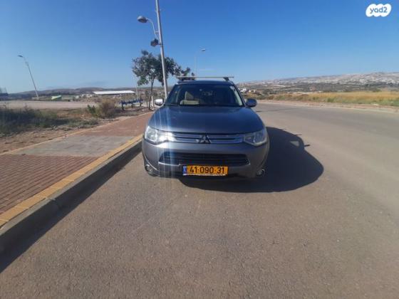 מיצובישי אאוטלנדר Instyle אוט' 7 מק' 2.0 (150 כ"ס) בנזין 2014 למכירה בבני דקלים