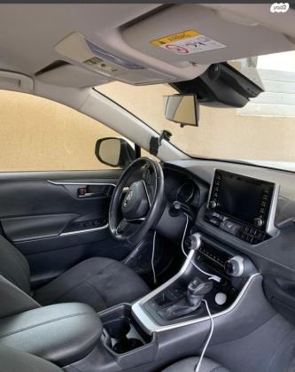 טויוטה RAV4 הייבריד E-volve הייבריד אוט' 2.5 (178 כ''ס) בנזין 2019 למכירה בגבעת ברנר
