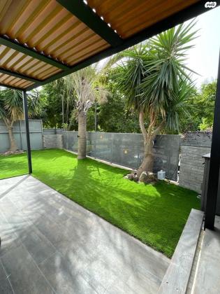 נחום גוטמן 5 (2003)