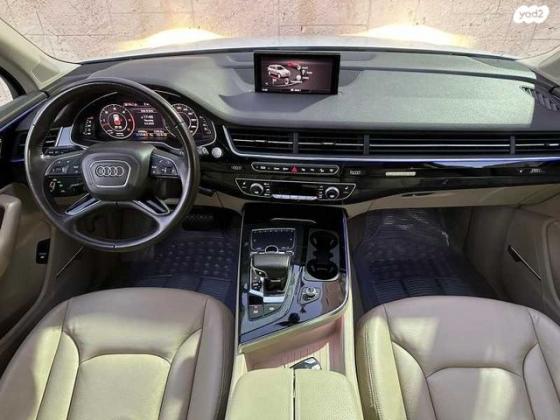 אאודי Q7 4X4 Luxury אוט' דיזל 7 מק' 3.0 (272 כ''ס) דיזל 2017 למכירה ברמת גן