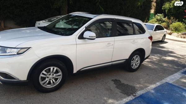 מיצובישי אאוטלנדר Instyle אוט' 7 מק' 2.0 (150 כ"ס) בנזין 2016 למכירה בנצרת