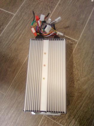 מושקעות בארגזים של כסף שילדה