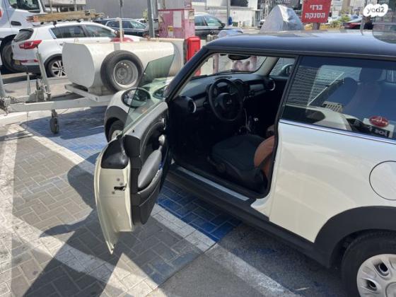 מיני ONE Salt ידני 3 דל' 1.6 (98 כ"ס) בנזין 2013 למכירה בבני ברק