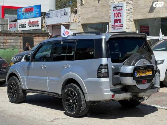 מיצובישי פג'רו ארוך 4X4 Dakar אוט' דיזל 7 מק' 3.2 (200 כ''ס) דיזל 2012 למכירה בנתניה