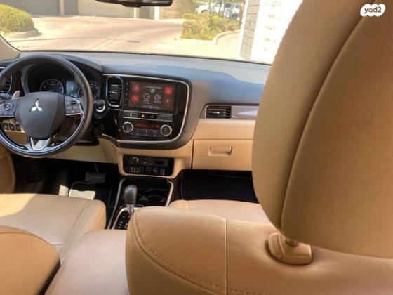מיצובישי אאוטלנדר Premium אוט' 7 מק' 2.0 (150 כ''ס) בנזין 2019 למכירה בצור הדסה
